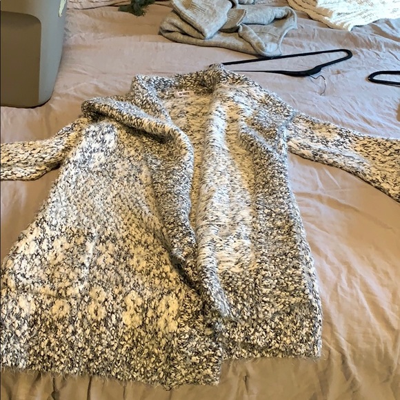 Whiskey by the fire cardigan - Picture 2 of 3